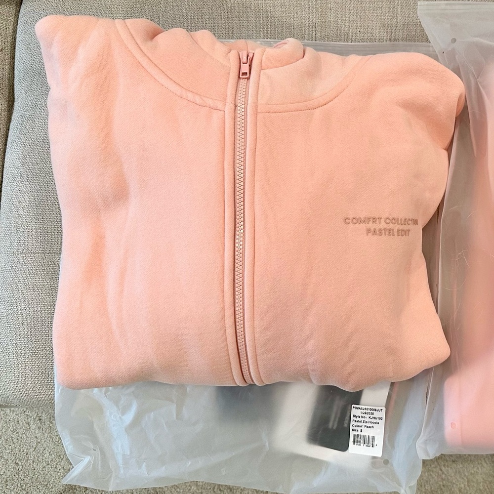 NWT Comfrt Pastel Zip - Peach (discontinued) size S